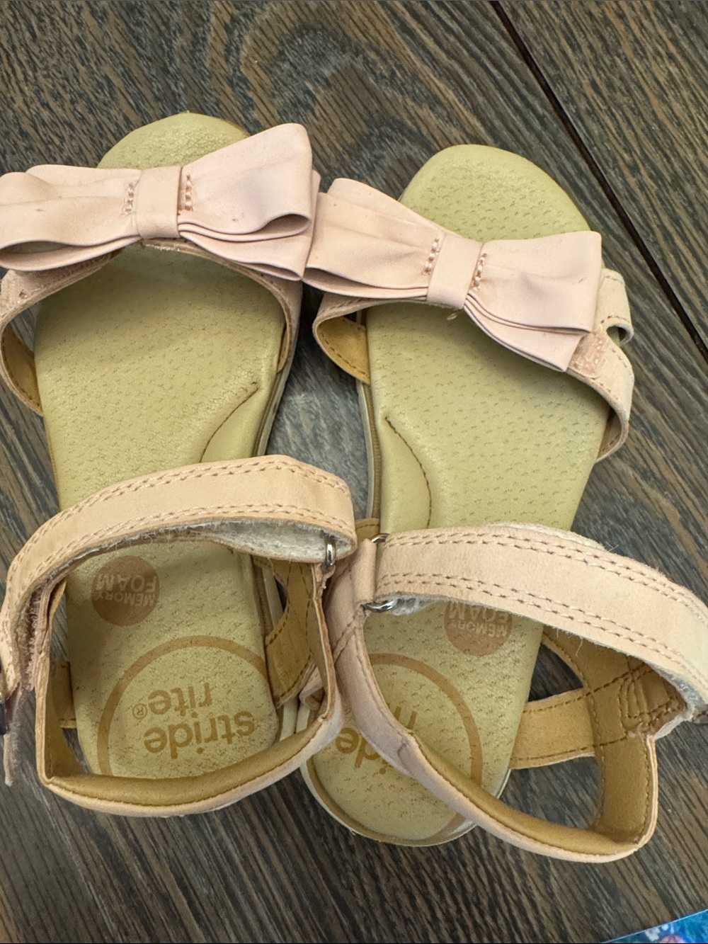 Stride Rite Kids Bow Strap Sandals in Light Pink